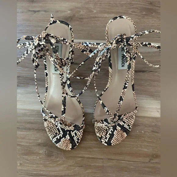 Steve Madden Snake Print Ankle Tie Heel 6 - Picture 1 of 8